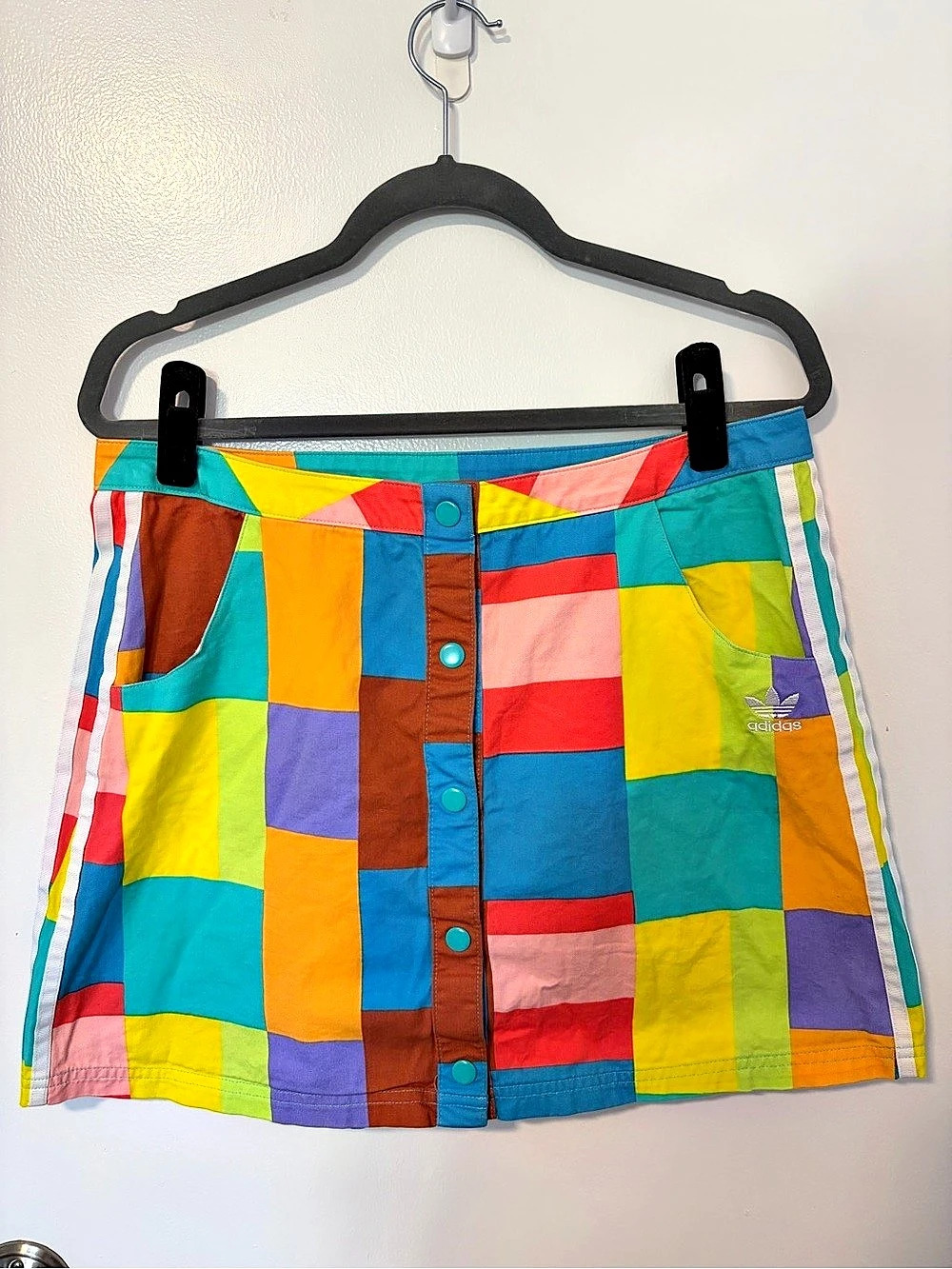 Title: Adidas Multi-Color Patchwork Button Front Mini Skirt Size Large
